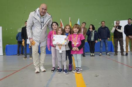 Los equipos de Fútbol Sala del IES Vega del Pirón de Carbonero el Mayor destacan en las finales provinciales de Deporte Escolar, cuya entrega...