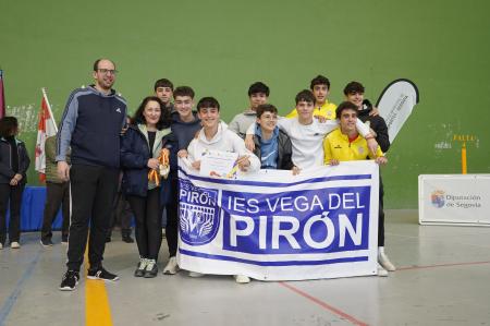 Los equipos de Fútbol Sala del IES Vega del Pirón de Carbonero el Mayor destacan en las finales provinciales de Deporte Escolar, cuya entrega...