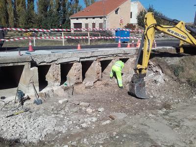 Imagen Los equipos del Área de Acción Territorial continúan con sus labores de bacheo y mantenimiento de carreteras