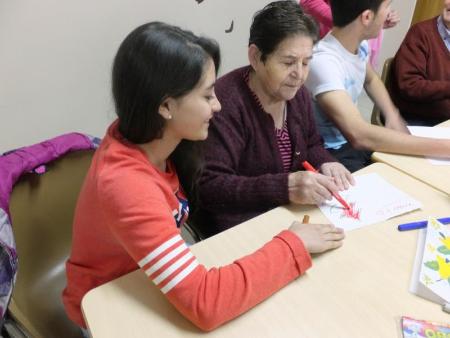 Imagen 21 alumnos del IES Jaime Gil de Biedma realizan acciones de voluntariado en la Residencia 