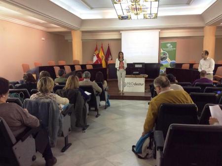 Imagen Medio centenar de empresarios turísticos participan en un curso de marketing online