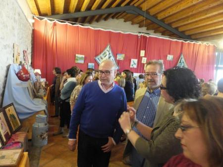 Imagen Ya pueden visitarse todas las exposiciones zonales de las Aulas de Manualidades