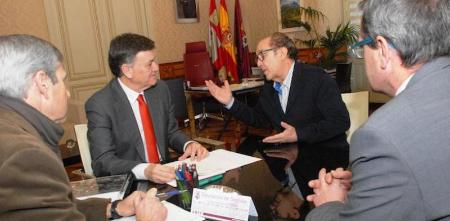 Imagen La Diputación muestra su apoyo a la declaración de BIC para el Cochinillo de Segovia