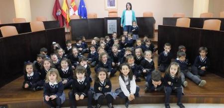 Imagen Niños de primero de infantil de las Concepcionistas visitan la Diputación