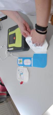 Imagen La Diputación instalará desfibriladores en seis de sus edificios principales