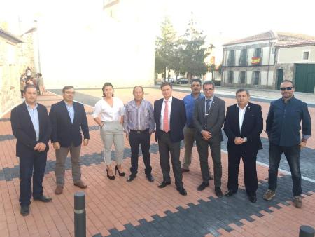 Imagen Bercial disfruta ya de su remozada Plaza de la Iglesia