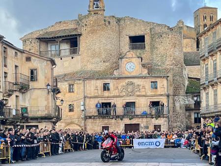 Imagen La Diputación colabora con el club La Leyenda Continúa en la celebración de la Vuelta Mototurística a la Provincia de Segovia