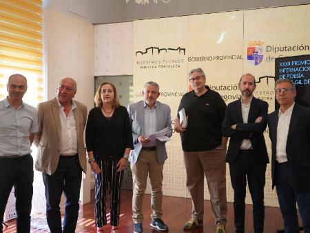 Imagen Trece poemarios optan al trigésimo segundo Premio Internacional de Poesía Jaime Gil de Biedma de la Diputación