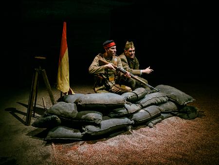 ‘RIF (de piojos y gas mostaza)’ llega al Teatro Juan Bravo con la intención de remover conciencias sobre los males colaterales de las guerras