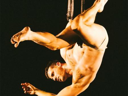 Imagen La compañía Albadulake propone a los espectadores del Teatro Juan Bravo un viaje entre la danza, el teatro y el circo para llegar a ‘La torre’
