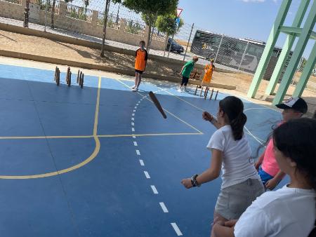 Equipos de Valverde del Majano, Hontanares de Eresma y Navalmanzano se imponen en el primer Torneo de Juegos Autóctonos en Edad Escolar...