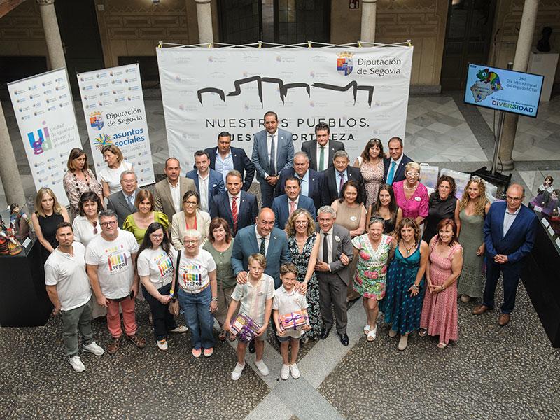 La Diputación de Segovia anticipa su apoyo al Día Internacional del Orgullo LGTBI+ recalcando una vez más la diversidad que prolifera en la...