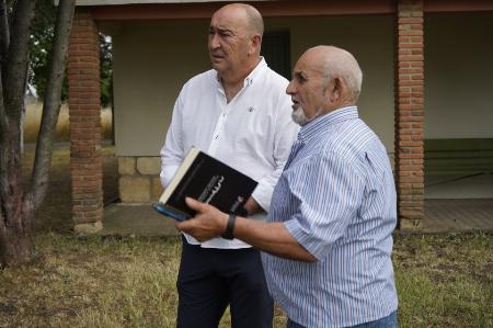 La zona norte de la provincia aporta las nuevas paradas del periplo de visitas de Miguel Ángel de Vicente por los pueblos segovianos