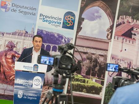 Turismo de la Provincia de Segovia lanza un concurso de fotografía titulado ‘Atardeceres de Segovia’ pensando en el eclipse total de sol del...