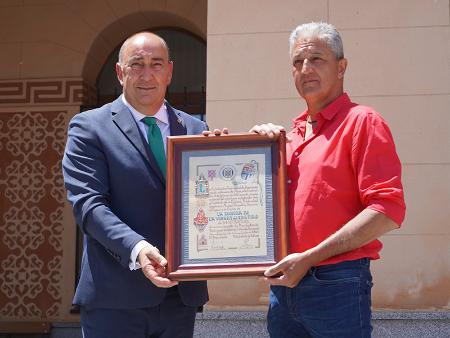 La Diputación hace entrega al pueblo de Bernardos del distintivo de la declaración de ‘La Subida’ como Manifestación Tradicional de Interés...