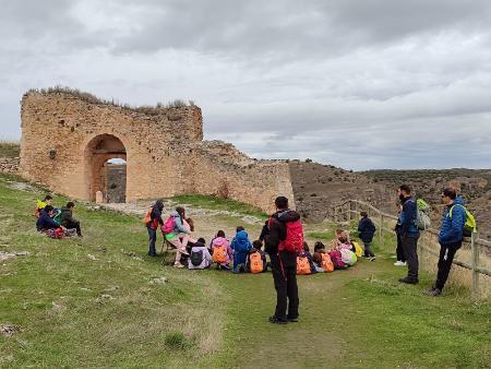 Imagen La nueva temporada de Deporte Escolar en la provincia comienza con más de un centenar y medio de participantes en una jornada de Senderismo