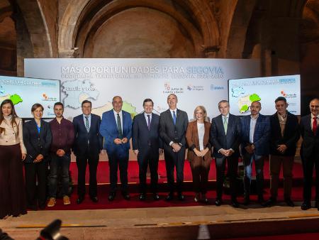 Imagen El presidente de la Diputación acompaña a Alfonso Fernández Mañueco en...