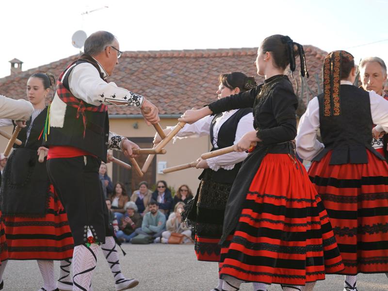 El Certamen de Danza Emperador Teodosio celebra sus diez ediciones en el Teatro Juan Bravo con ocho grupos participantes