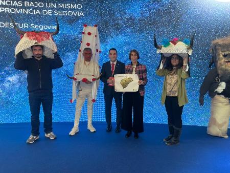 La Diputación de Segovia presenta en FITUR su estrategia turística en torno al eclipse de 2026 y la Ruta de las Vaquillas