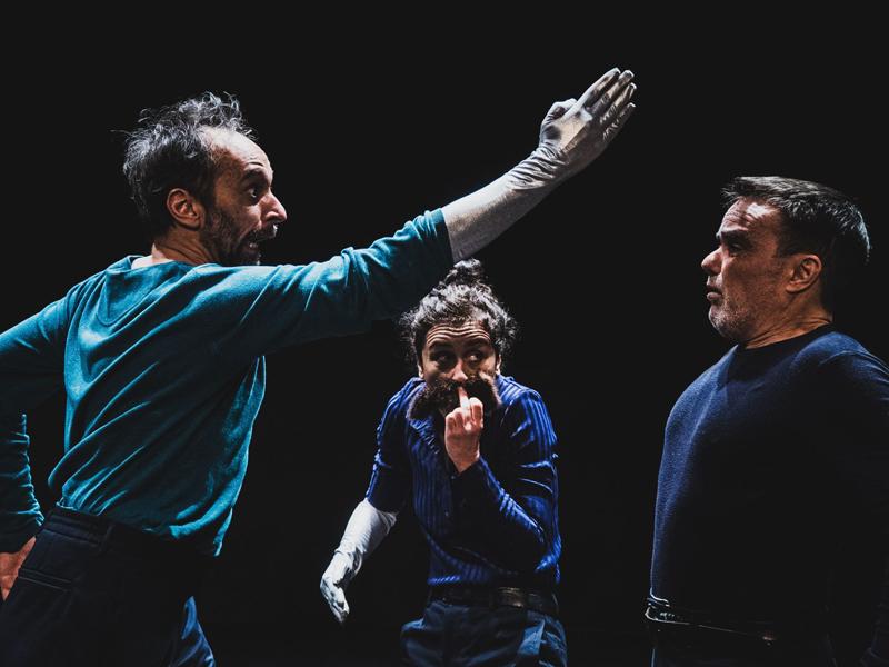 El teatro gestual de los portugueses Chapitô regresa al Teatro Juan Bravo con ‘Julio César’