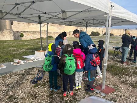 Imagen Más de un centenar de escolares desafían al frío en la segunda Jornada de Orientación Deportiva, que se ha desarrollado en Cuéllar
