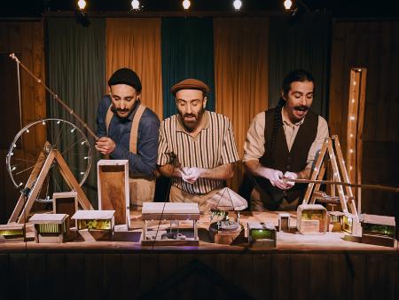 Los ‘Feriantes’ de El Patio Teatro y el Centro Dramático Nacional llegan al Teatro Juan Bravo para homenajear a quienes recorren España de...