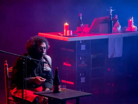 El Teatro Juan Bravo recibe a Antonio Romera ‘Chipi’ y la unión de sus dos pasiones en ‘El bar nuestro de cada día’