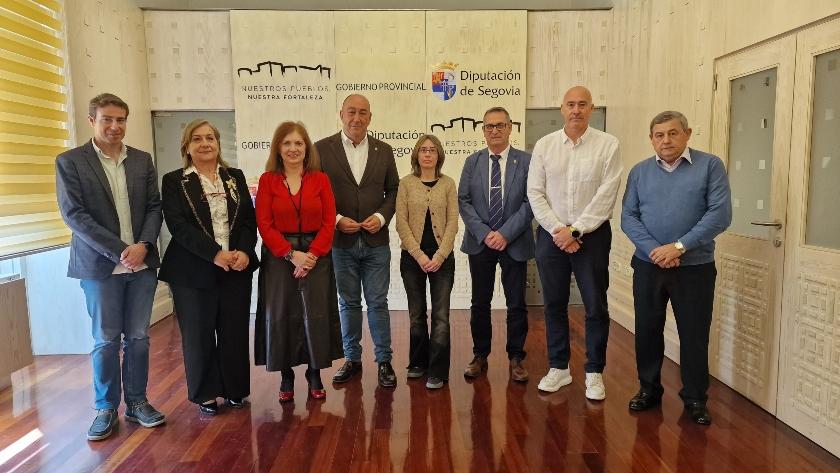 Miguel Ángel de Vicente preside la toma de posesión de dos jefas de unidad de la Diputación de Segovia