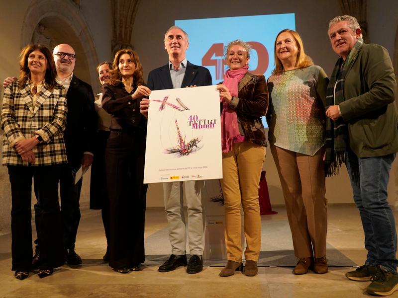 Titirimundi empezará su 'fiesta' de cuarenta cumpleaños en el Teatro Juan Bravo de la Diputación, que acogerá un año más la inauguración...