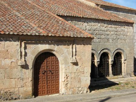 Portada de la iglesia de Fuentemizarra 8902957