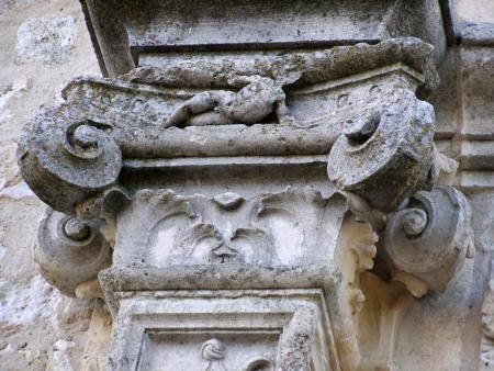 Detalle capitel exterior Iglesia de Ntra. Sra. de la Asunción