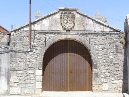 Vista de la entrada al convento
