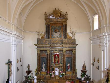 Vista del altar mayor de la iglesia de San Pedro
