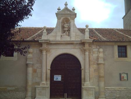 Portada de la iglesia de San Miguel