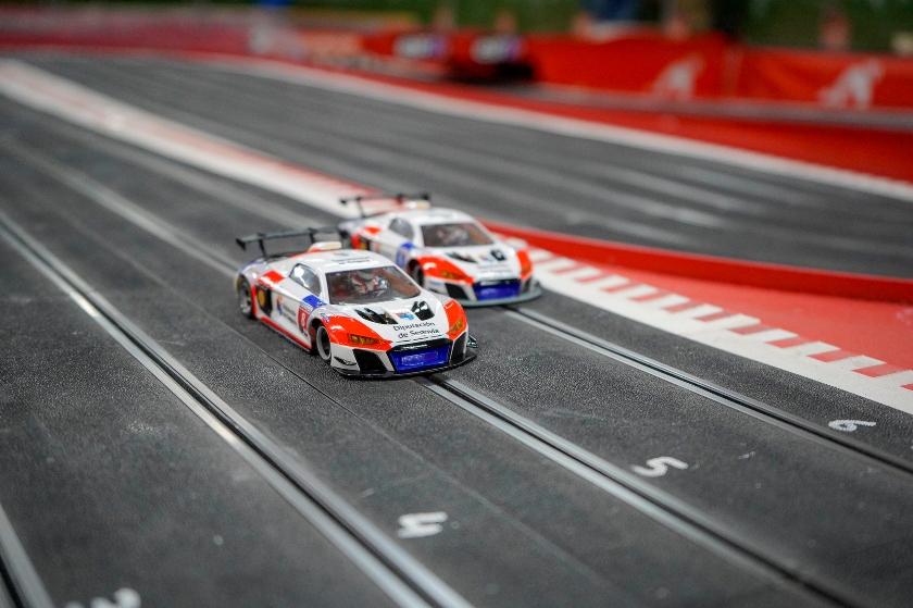 Los coches con los que la Asociación Segoviana de Slot participa en competiciones autonómicas y nacionales lucirán la imagen de la Diputación