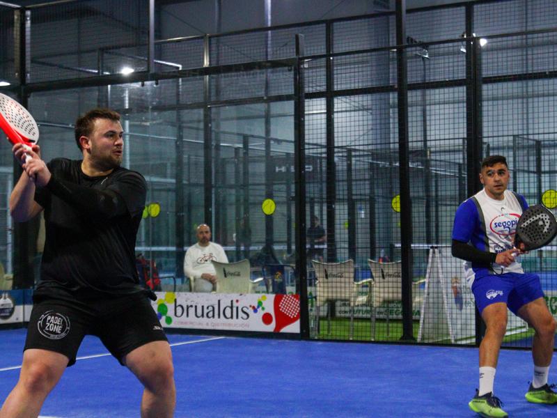 Los ciento veintiocho mejores jugadores del Circuito Provincial de Pádel Indoor de la Diputación disputan el Máster Final a partir de mañana