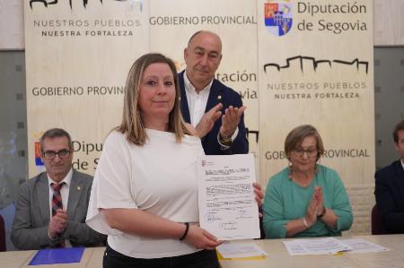 Miguel Ángel de Vicente preside el acto de toma de posesión de cinco funcionarios de la Diputación de Segovia
