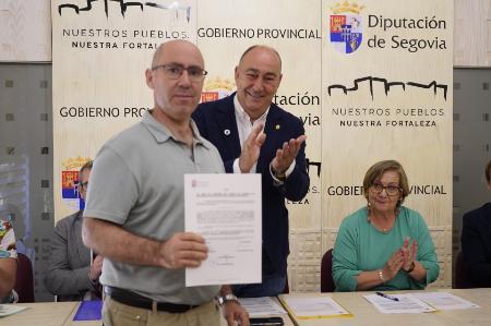 Miguel Ángel de Vicente preside el acto de toma de posesión de cinco funcionarios de la Diputación de Segovia