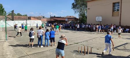 Mozoncillo acoge la segunda concentración de deportes autóctonos con la participación de más de doscientos jugadores repartidos en cuatro...