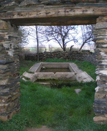 Antiguo lavadero. Serracín