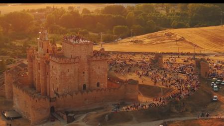 La provincia de Segovia fue el mirador perfecto durante el histórico eclipse solar total y el medio rural se llenó de personas para vivir el...