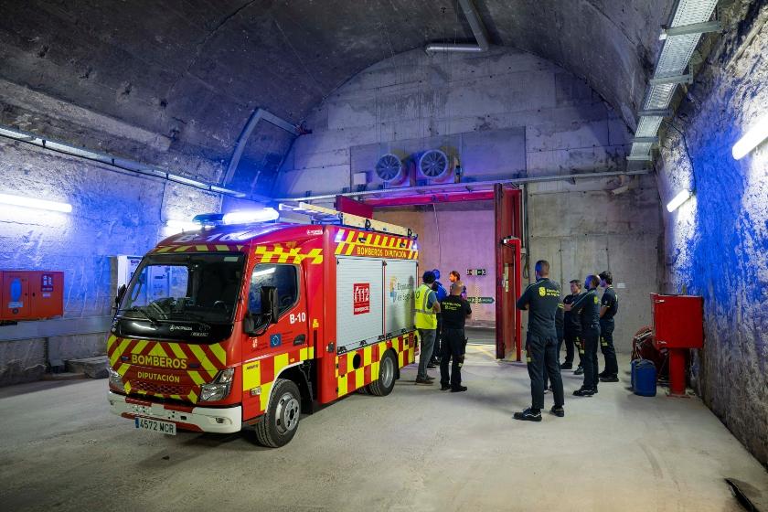 Los bomberos de la Diputación refuerzan su preparación operativa con un programa específico de formación en los túneles de Guadarrama