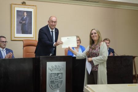 Dieciocho funcionarios toman posesión de sus puestos como auxiliares de personas dependientes en los centros de la Diputación de Segovia