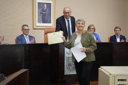 Dieciocho funcionarios toman posesión de sus puestos como auxiliares de personas dependientes en los centros de la Diputación de Segovia