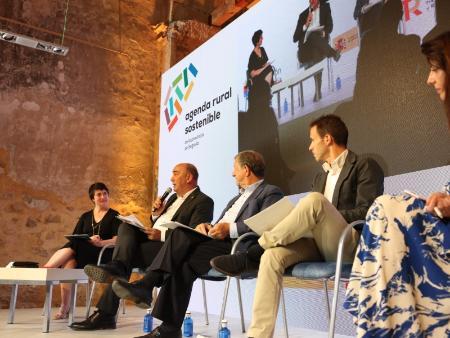 Imagen La Diputación llena el auditorio del Centro Santo Domingo en Pedraza para compartir e intercambiar ideas sobre la Agenda Rural Sostenible de la Provincia