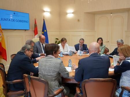 Imagen La Junta de Gobierno de la Diputación aprueba la solicitud a la Consejería de Medio Ambiente de una subvención para el SEPEIS próxima a los 4.000.000 euros