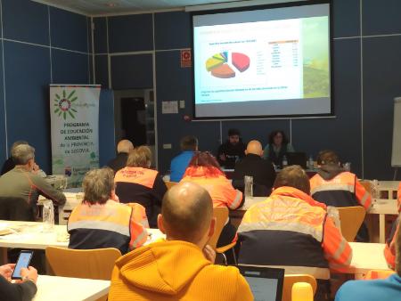 El Edificio Vicam acoge una acción formativa sobre planes de autoprotección contra incendios, enmarcada en el programa ‘Enreda en verde’ de la...