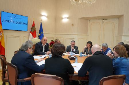La Diputación de Segovia completa, con otros 9,8 millones de euros de la recaudación de tributos, el anticipo de 40 millones a los...