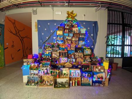 El tapiz navideño de Marugán y los superhéroes del CRA Los Llanos de Valverde del Majano se llevan el primer premio del trigésimo segundo...