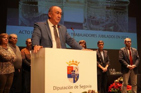 Imagen Más de una veintena de trabajadores se despiden de sus años prestando servicio a la Diputación con un acto celebrado en el Teatro Juan Bravo